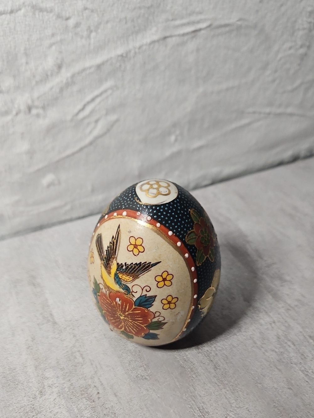 Vintage Mid Century Porcelain Egg - Picture 3 of 4